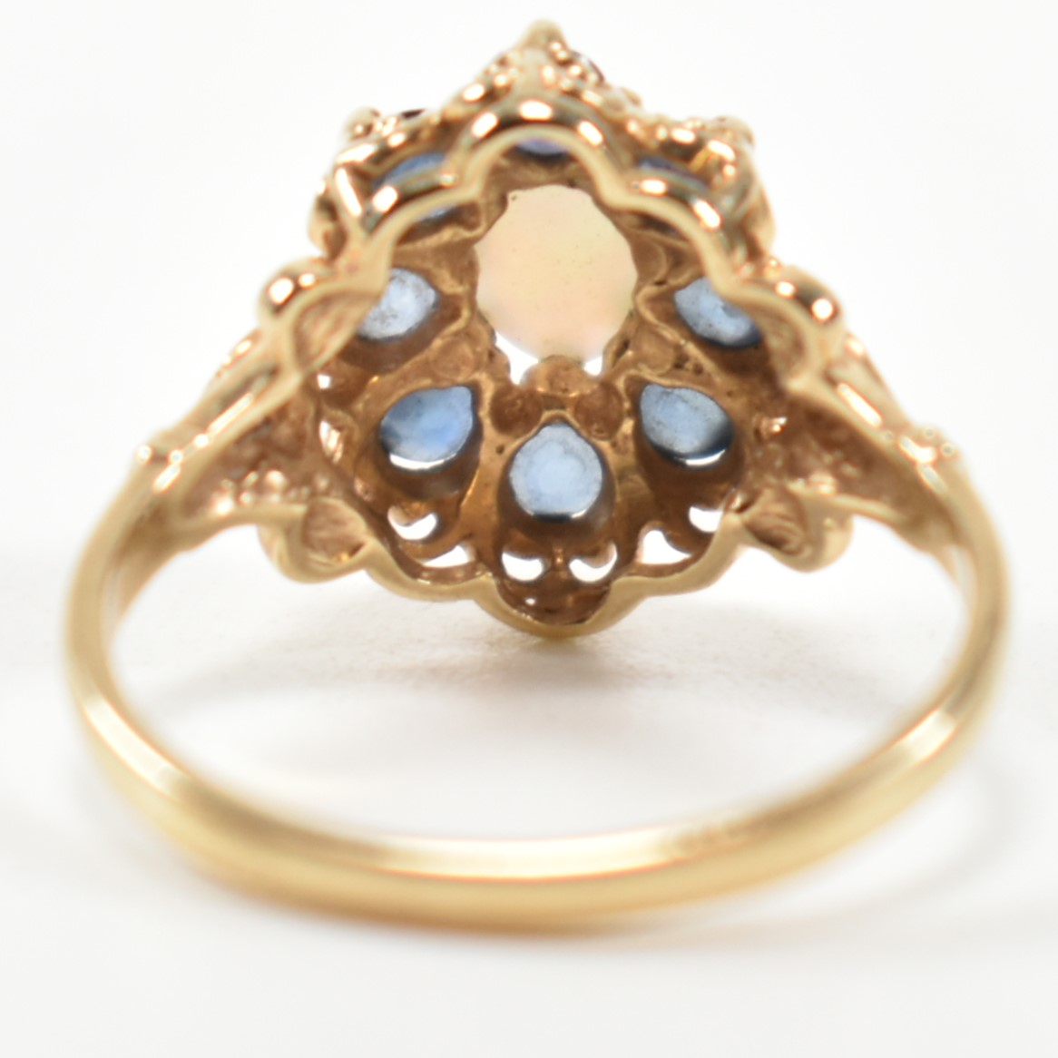 HALLMARKED 9CT GOLD SAPPHIRE & OPAL CLUSTER RING - Image 4 of 11