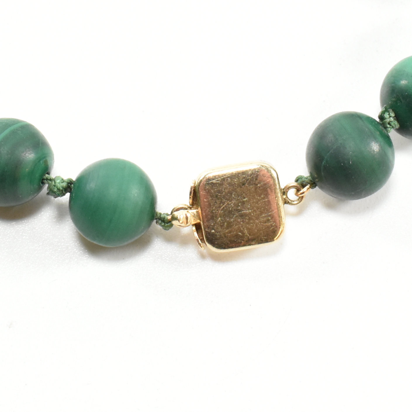 14CT GOLD & MALACHITE BEAD NECKLACE - Image 8 of 8