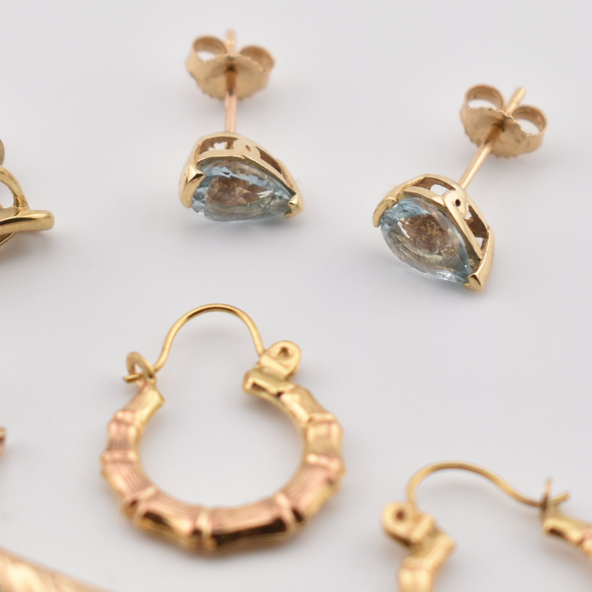 FOUR PAIRS OF 9CT GOLD & GEM SET EARRINGS - Image 2 of 4