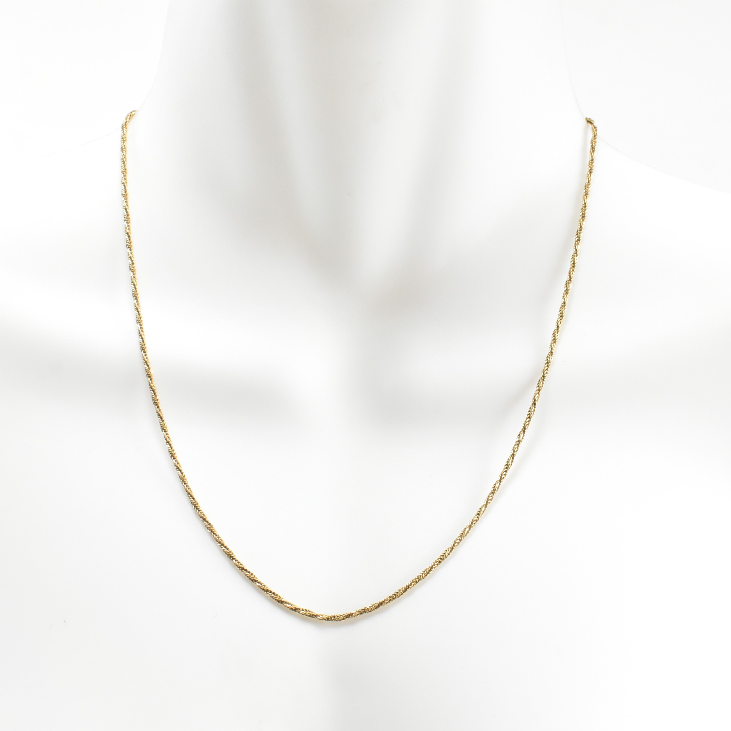 18CT GOLD TWISTED CHAIN NECKLACE - Image 2 of 4