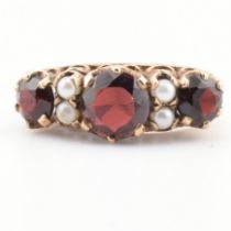 HALLMARKED 9CT GOLD GARNET & PEARL THREE STONE RING