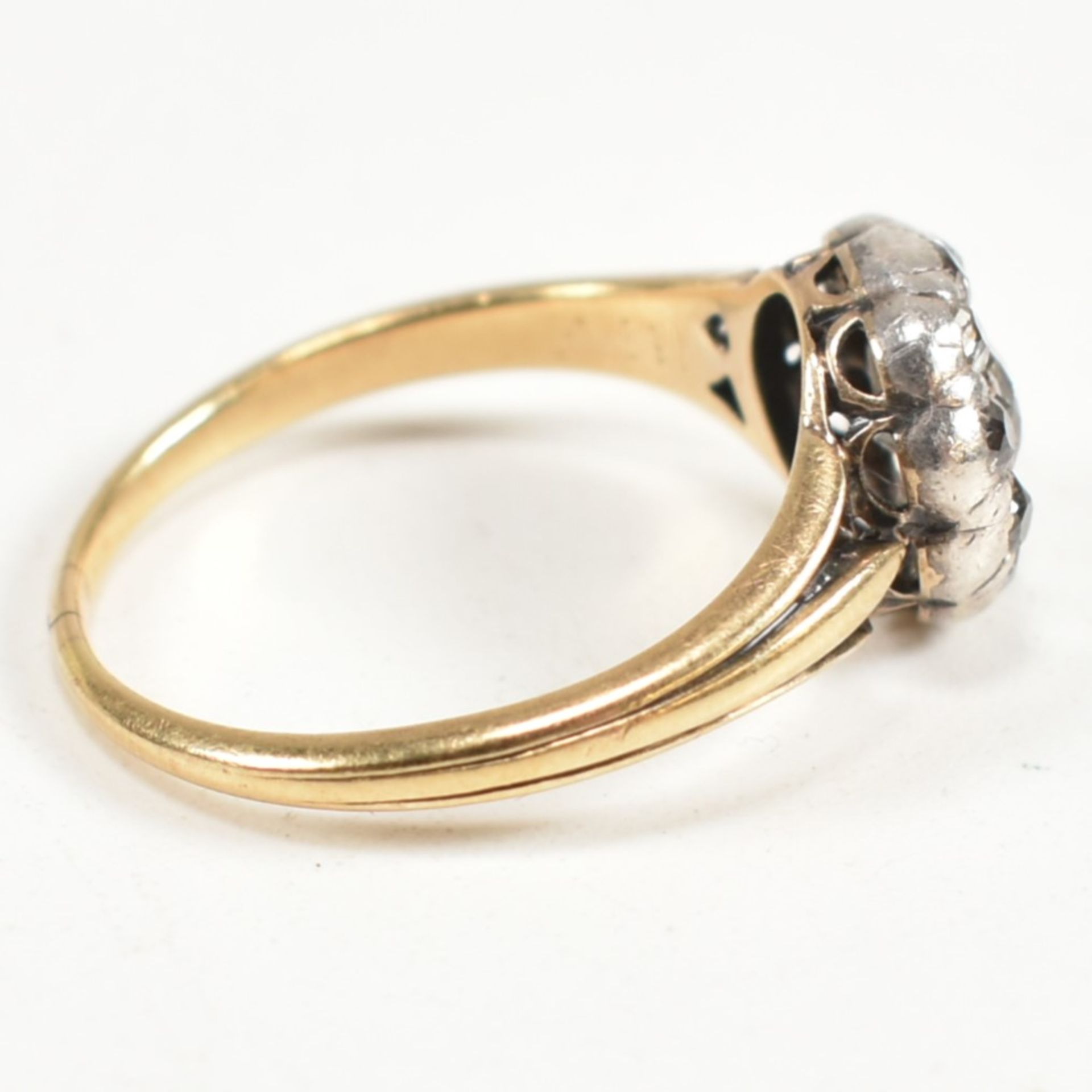 GOLD & DIAMOND CLUSTER RING - Bild 5 aus 8