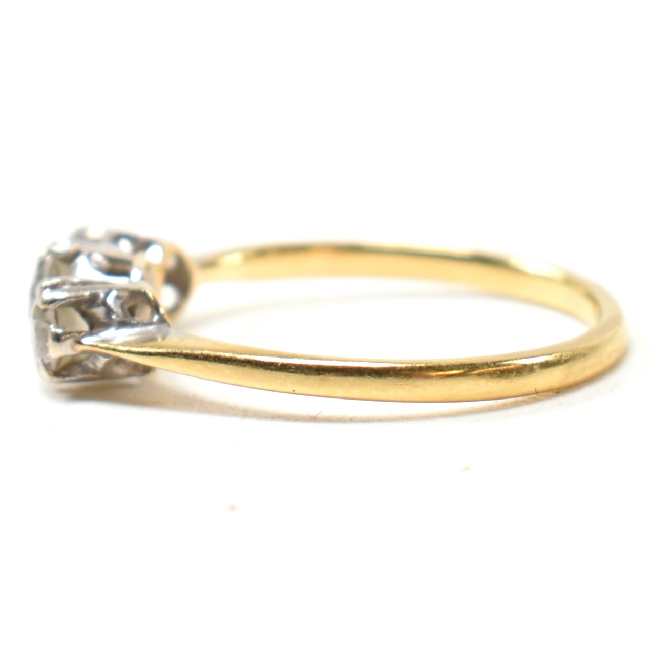 18CT GOLD & PLATINUM DIAMOND TRILOGY RING - Image 6 of 8