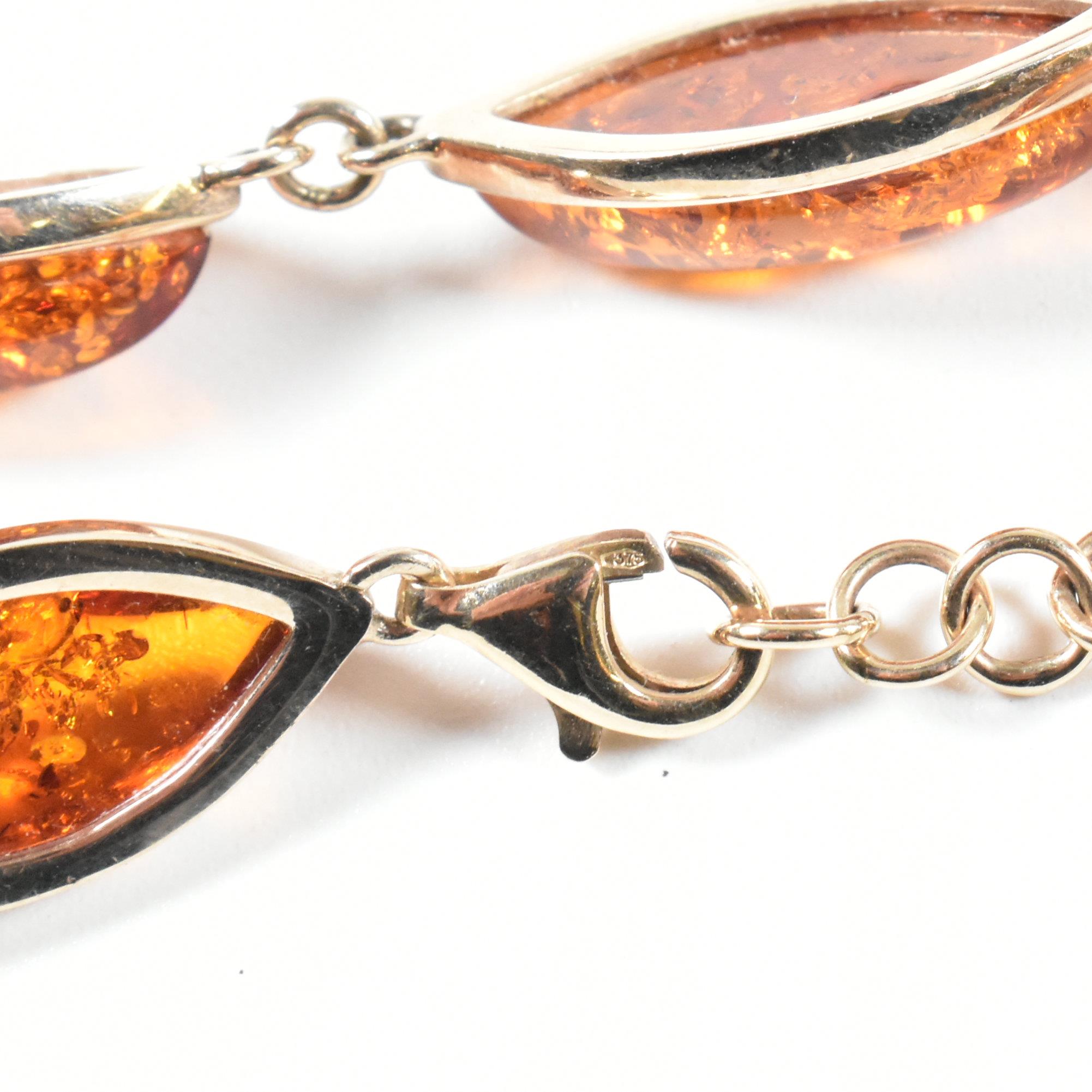 HALLMARKED 9CT GOLD & AMBER JEWELLERY SUITE - Image 6 of 7