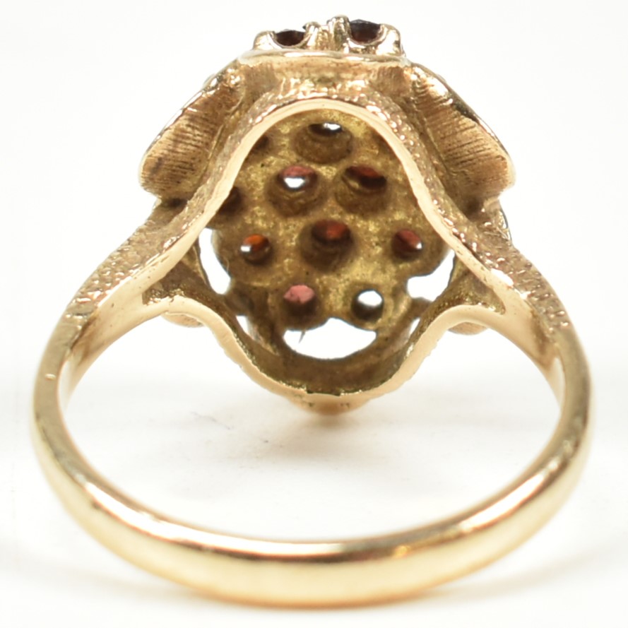 HALLMARKED 9CT GOLD CLUSTER RING - Image 3 of 10