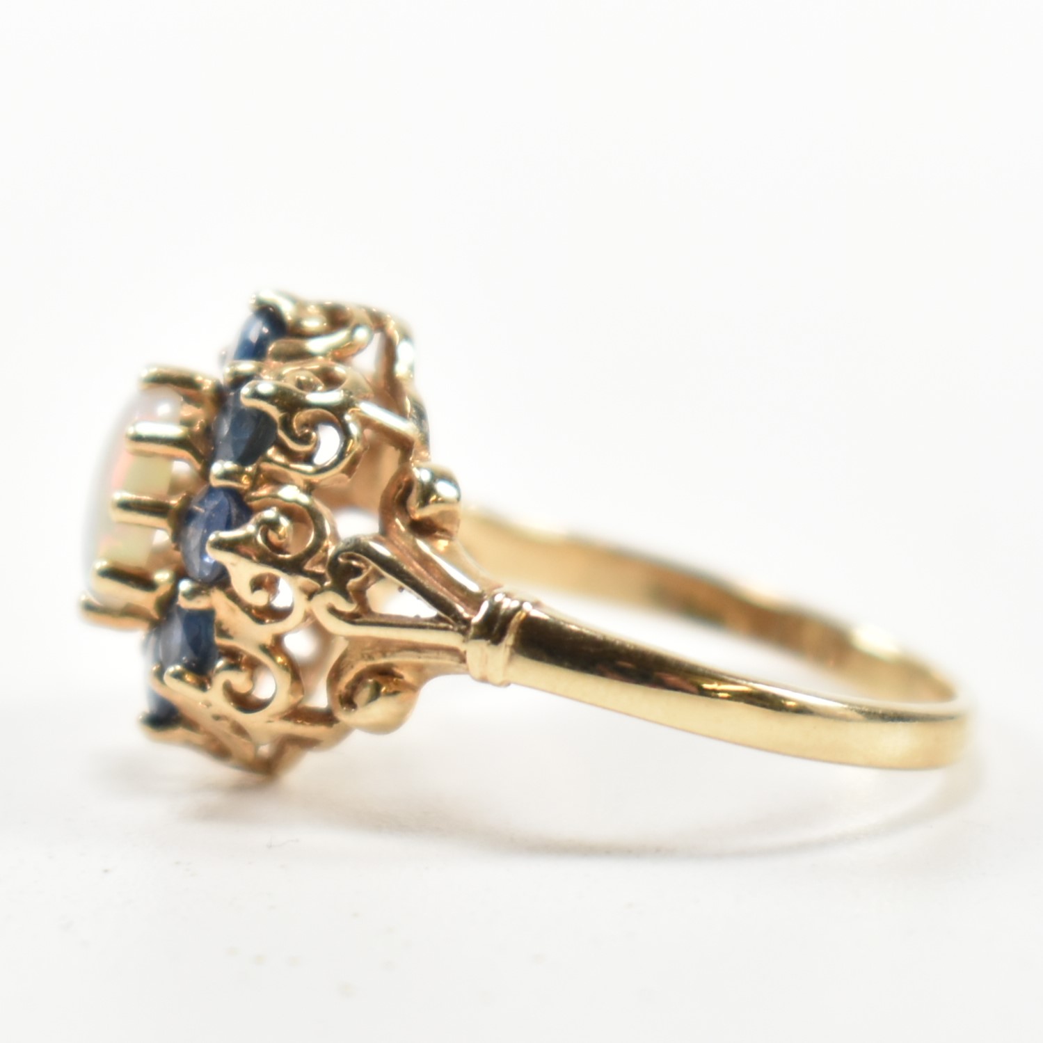 HALLMARKED 9CT GOLD SAPPHIRE & OPAL CLUSTER RING - Image 8 of 11