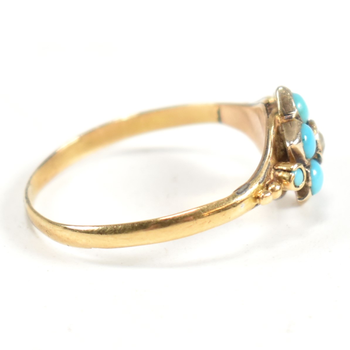 18CT GOLD TURQUOISE & SEED PEARL CLUSTER RING - Image 5 of 8