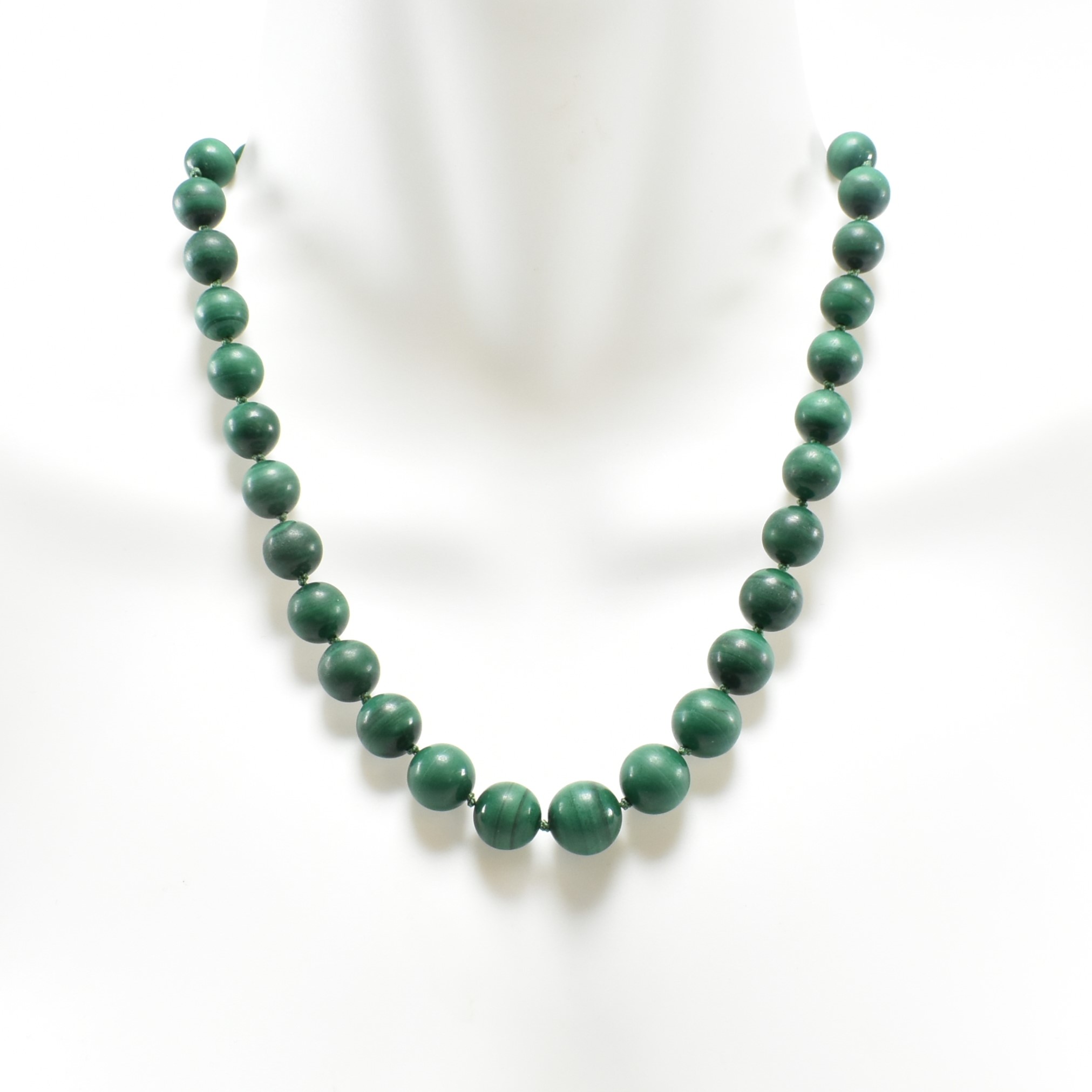 14CT GOLD & MALACHITE BEAD NECKLACE - Image 6 of 8