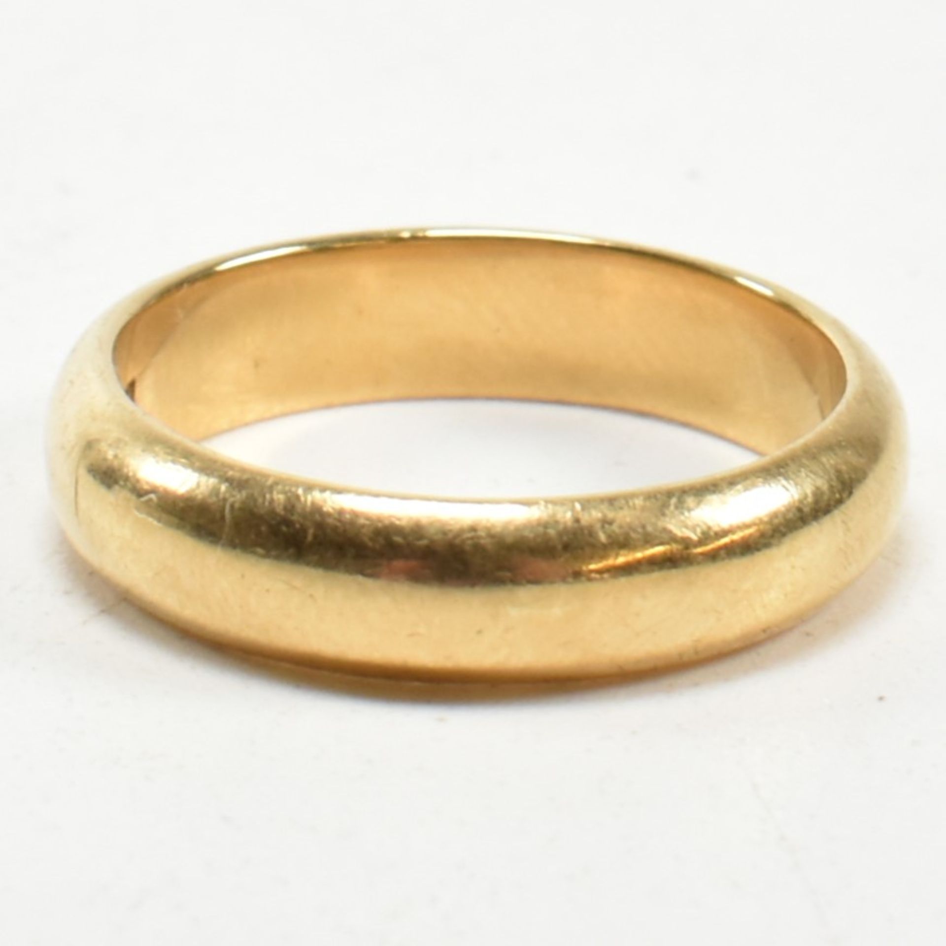 HALLMARKED 18CT GOLD BAND RING - Image 2 of 5