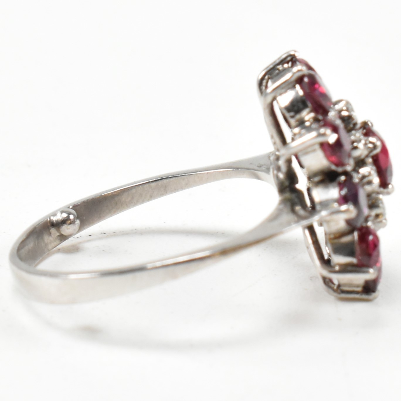 WHITE GOLD RUBY & DIAOND CLUSTER RING - Image 5 of 8