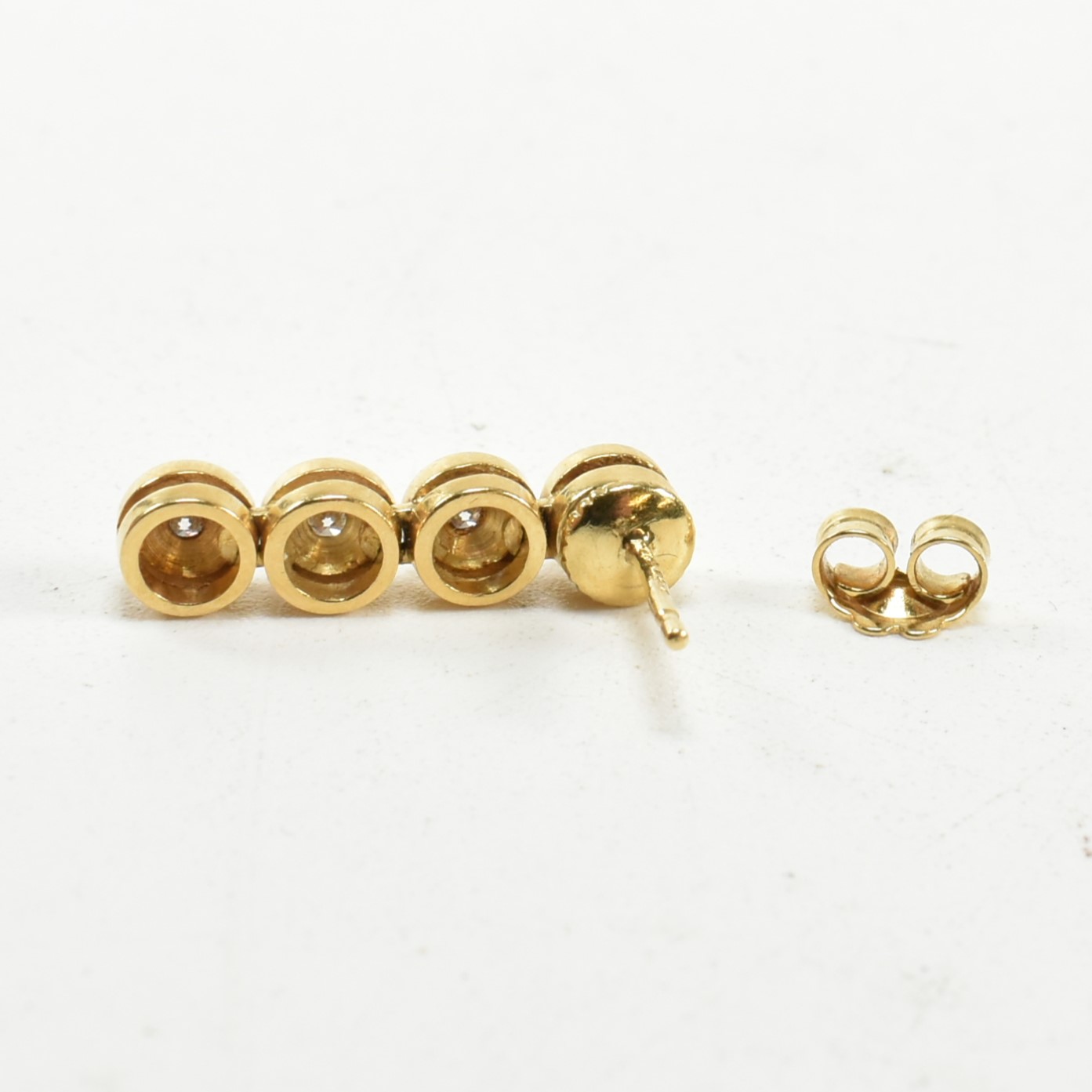 PAIR OF 18CT GOLD & DIAMOND PENDANT EARRINGS - Image 4 of 4