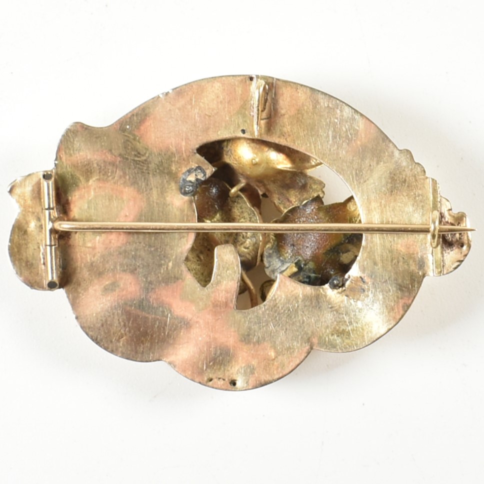 19TH CENTURY GOLD & PEARL FLORAL BROOCH PIN - Image 2 of 8