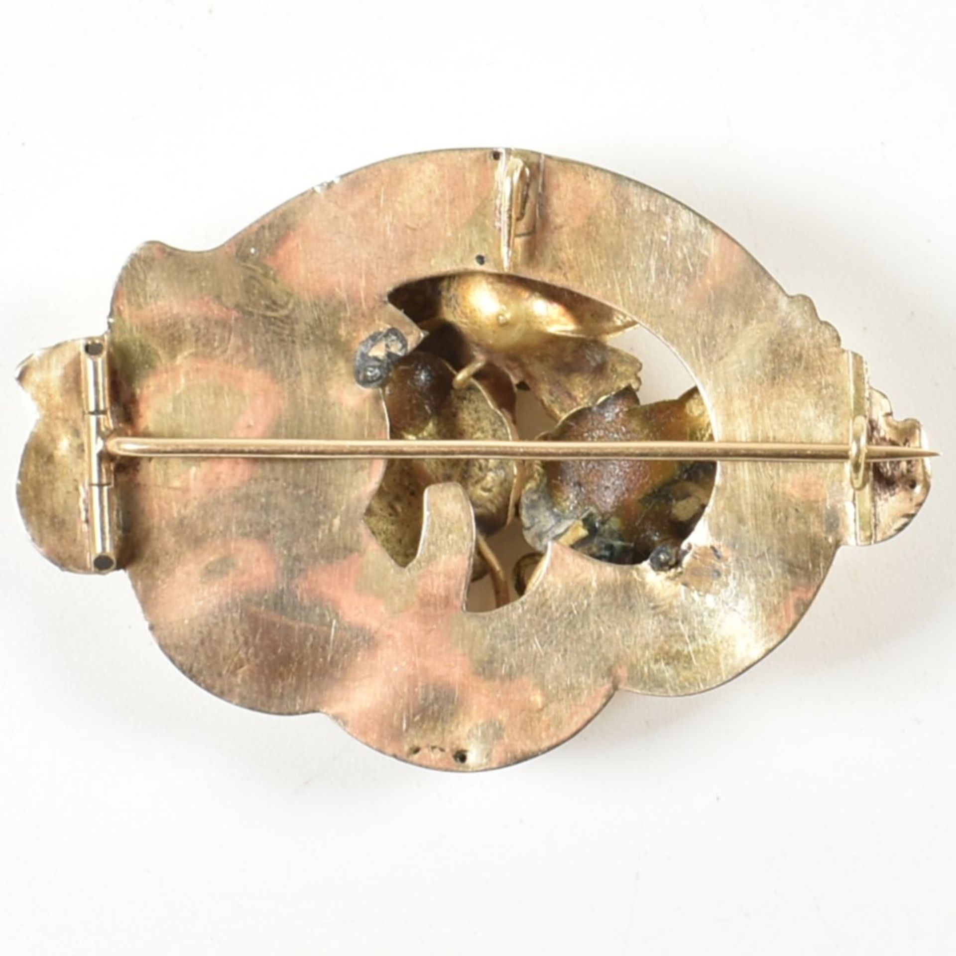 19TH CENTURY GOLD & PEARL FLORAL BROOCH PIN - Image 2 of 8