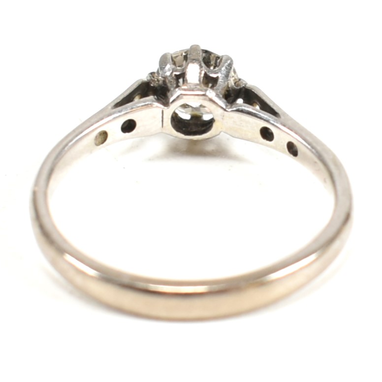 18CT WHITE GOLD & DIAMOND SOLITAIRE RING - Image 3 of 9