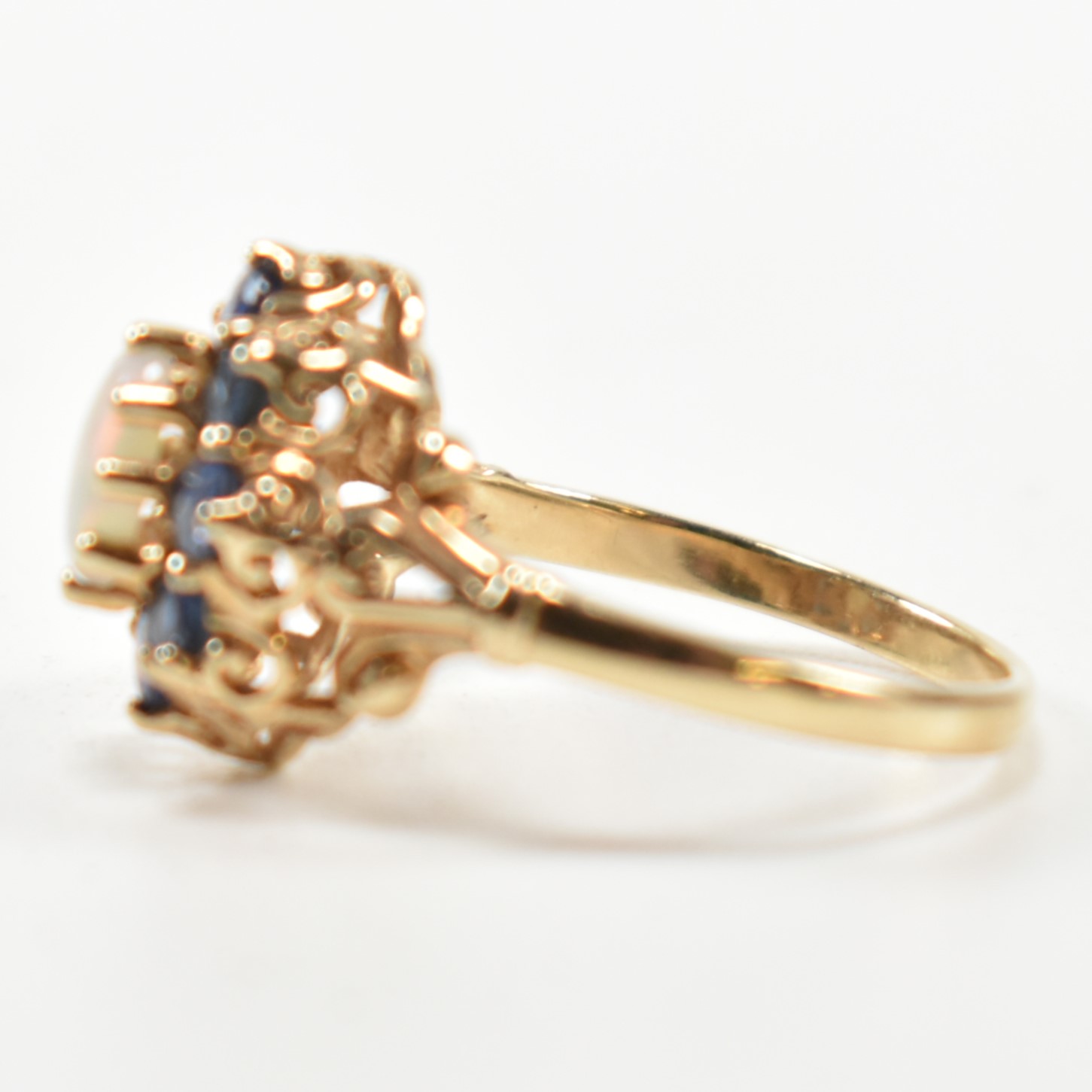 HALLMARKED 9CT GOLD SAPPHIRE & OPAL CLUSTER RING - Image 9 of 11