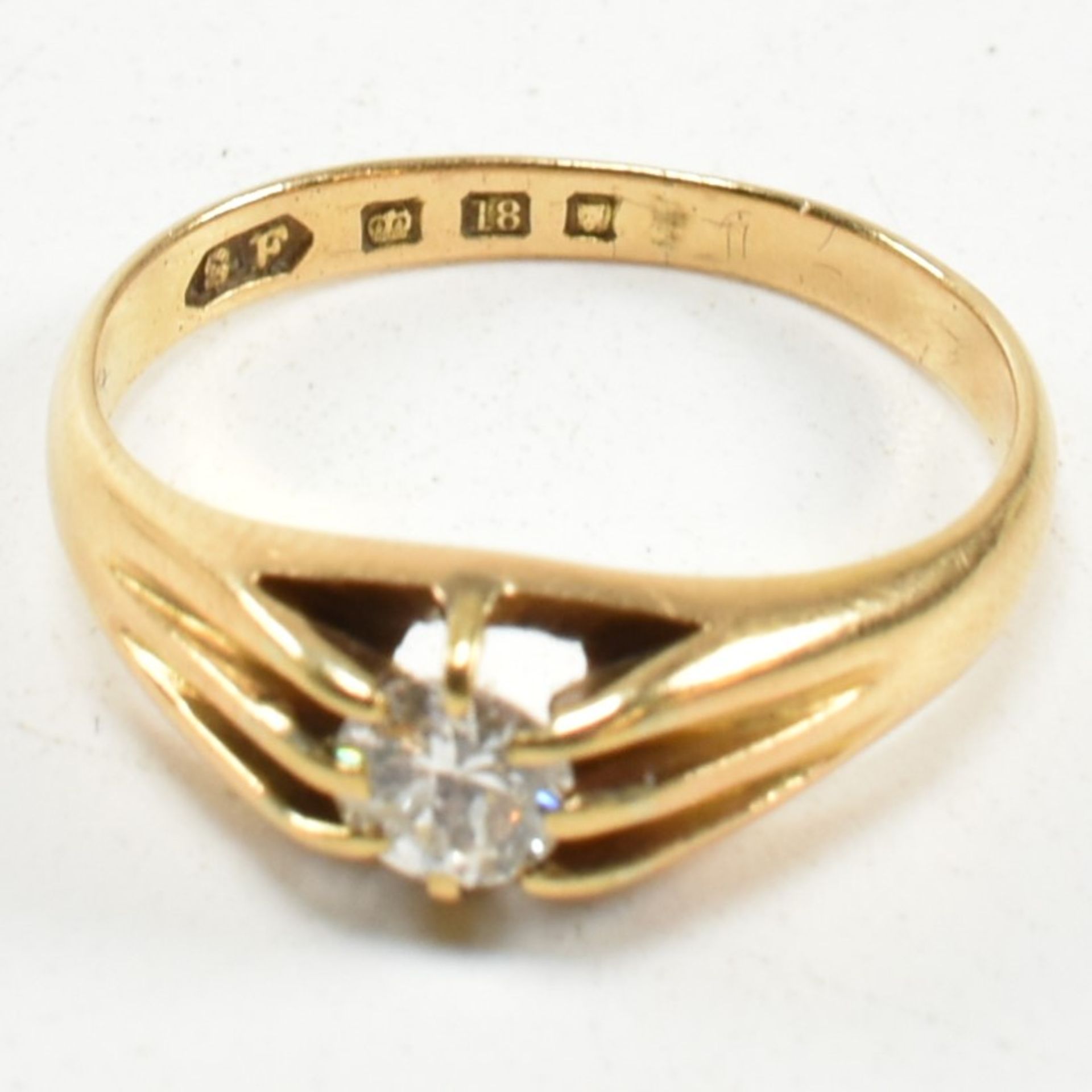 HALLMARKED 18CT GOLD & DIAMOND RING - Image 7 of 8