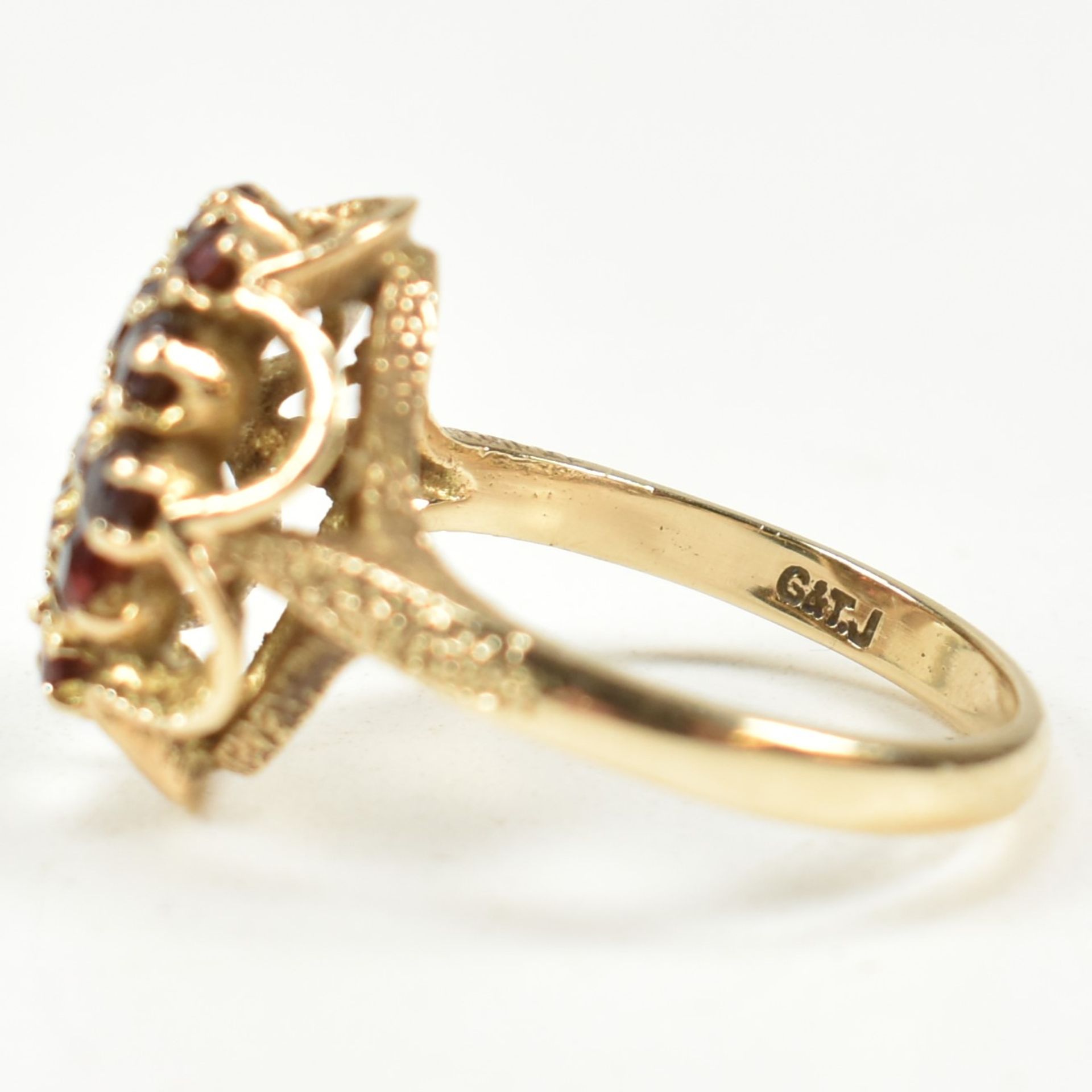 HALLMARKED 9CT GOLD CLUSTER RING - Image 7 of 10