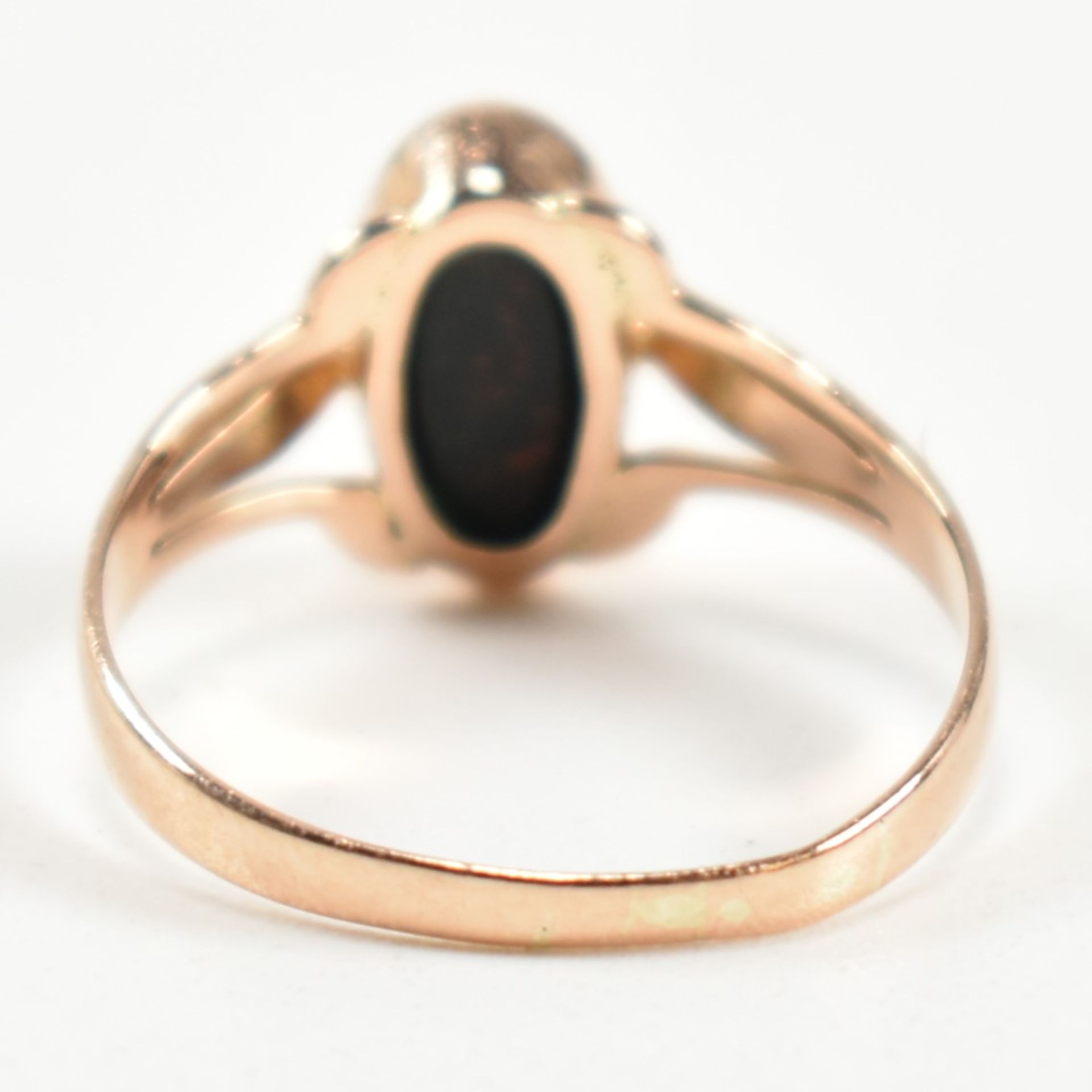 GOLD & BLOODSTONE RING - Image 3 of 9