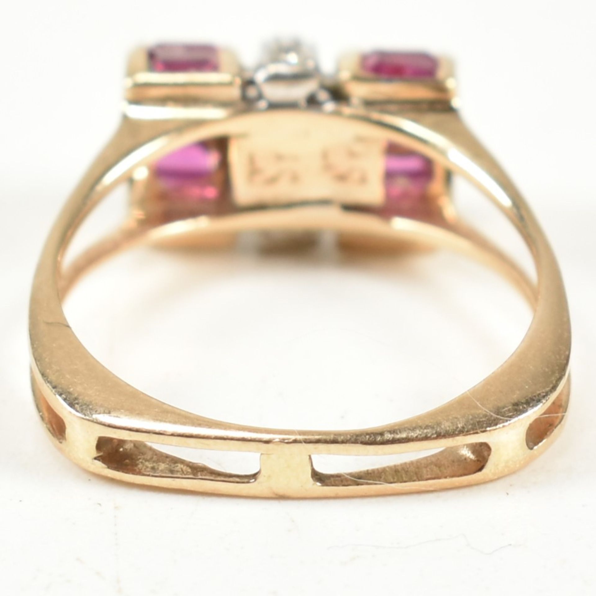 14CT GOLD RUBY & DIAMOND TANK RING - Bild 3 aus 8