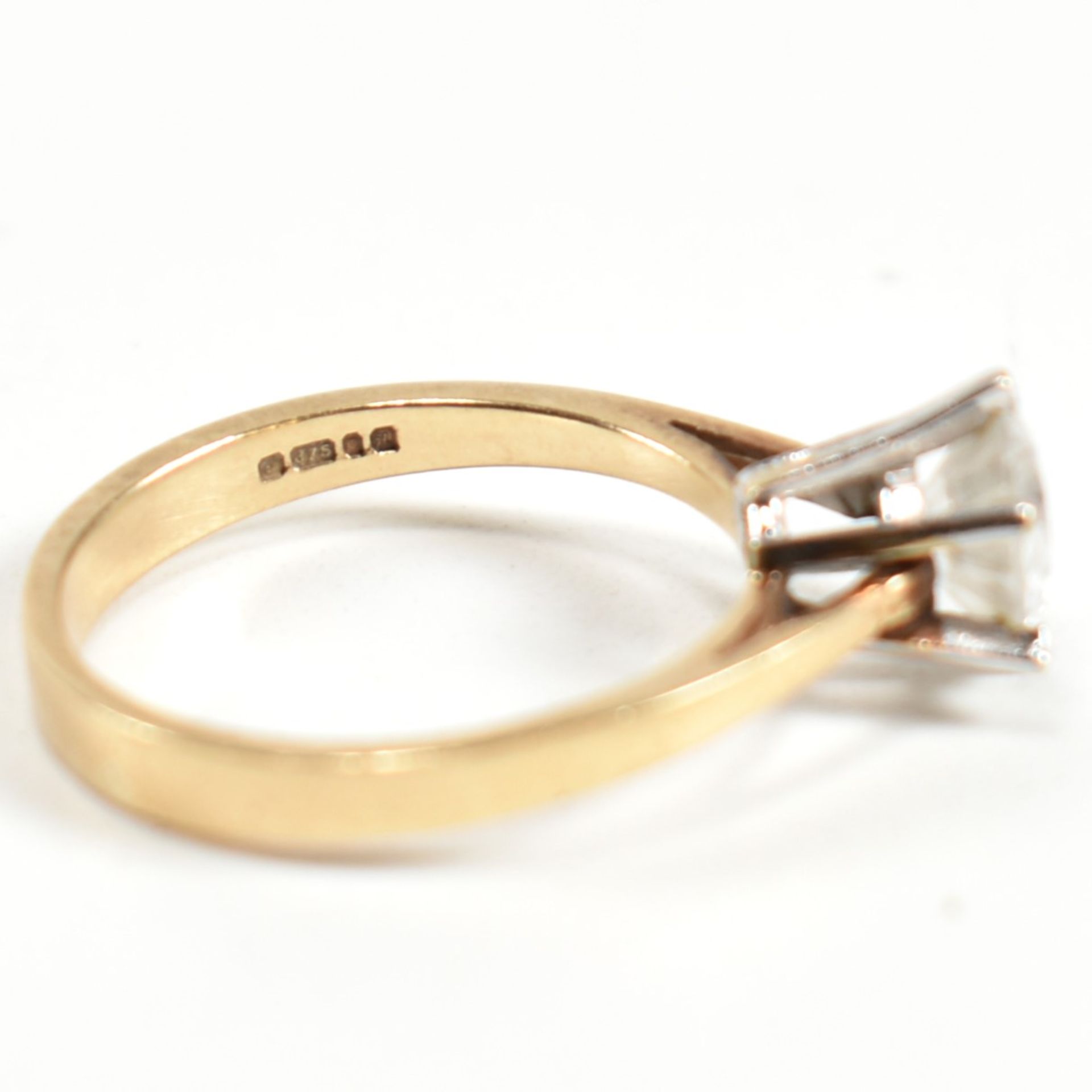 HALLMARKED 9CT GOLD & CZ SOLITAIRE RING - Image 5 of 8