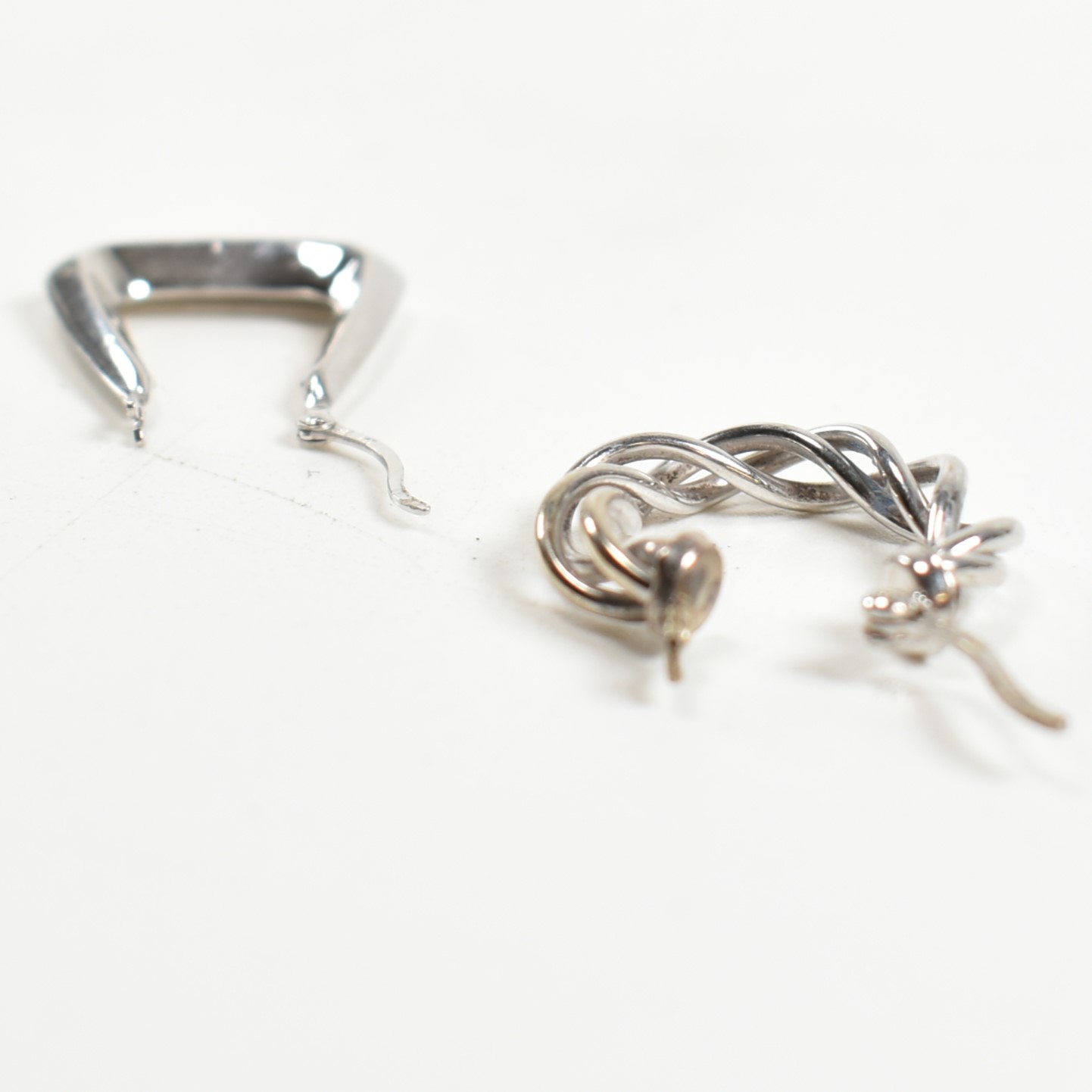 TWO PAIRS OF 9CT WHITE GOLD HOOP EARRINGS - Image 6 of 6