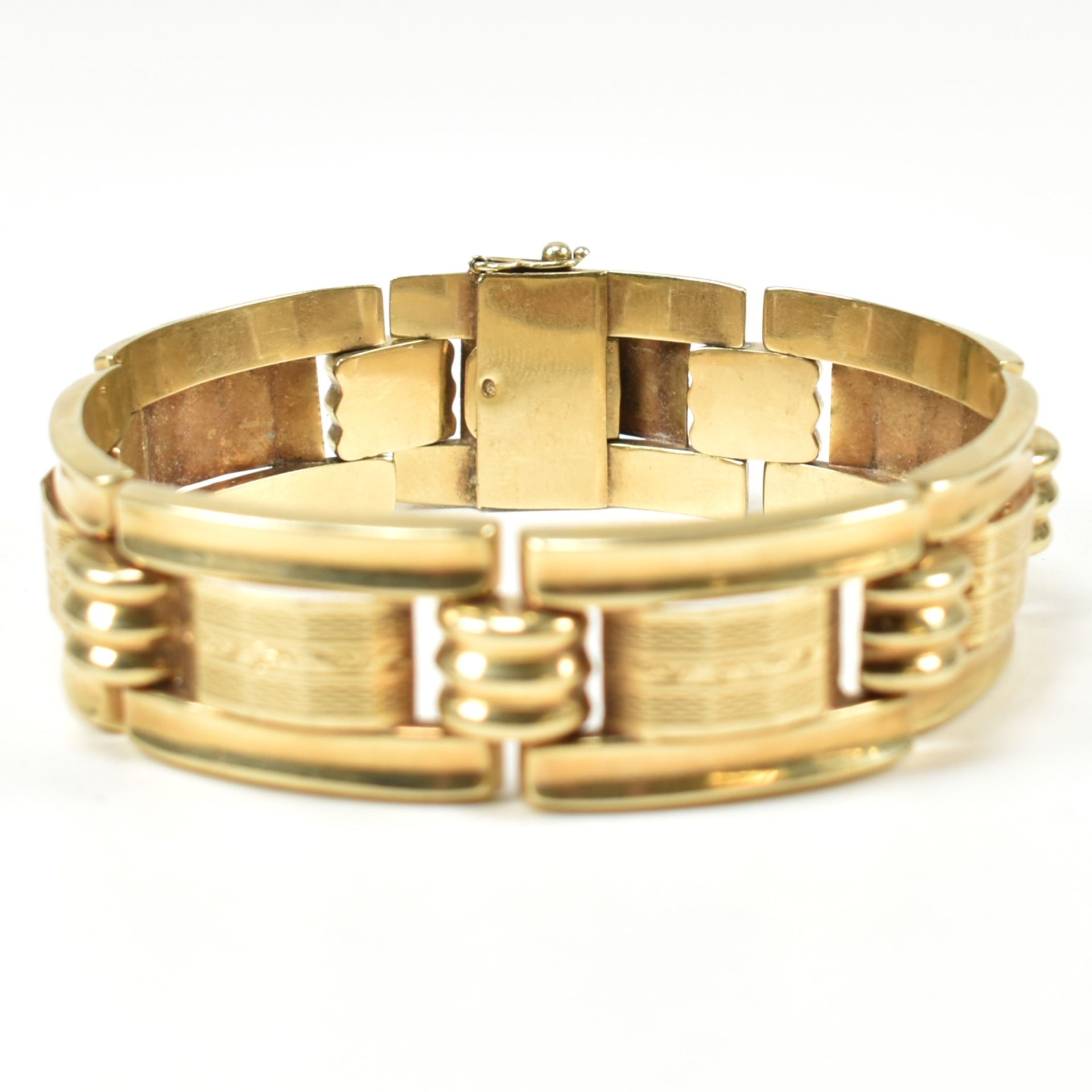 14CT GOLD VINTAGE TANK LINK BRACELET - Image 2 of 9