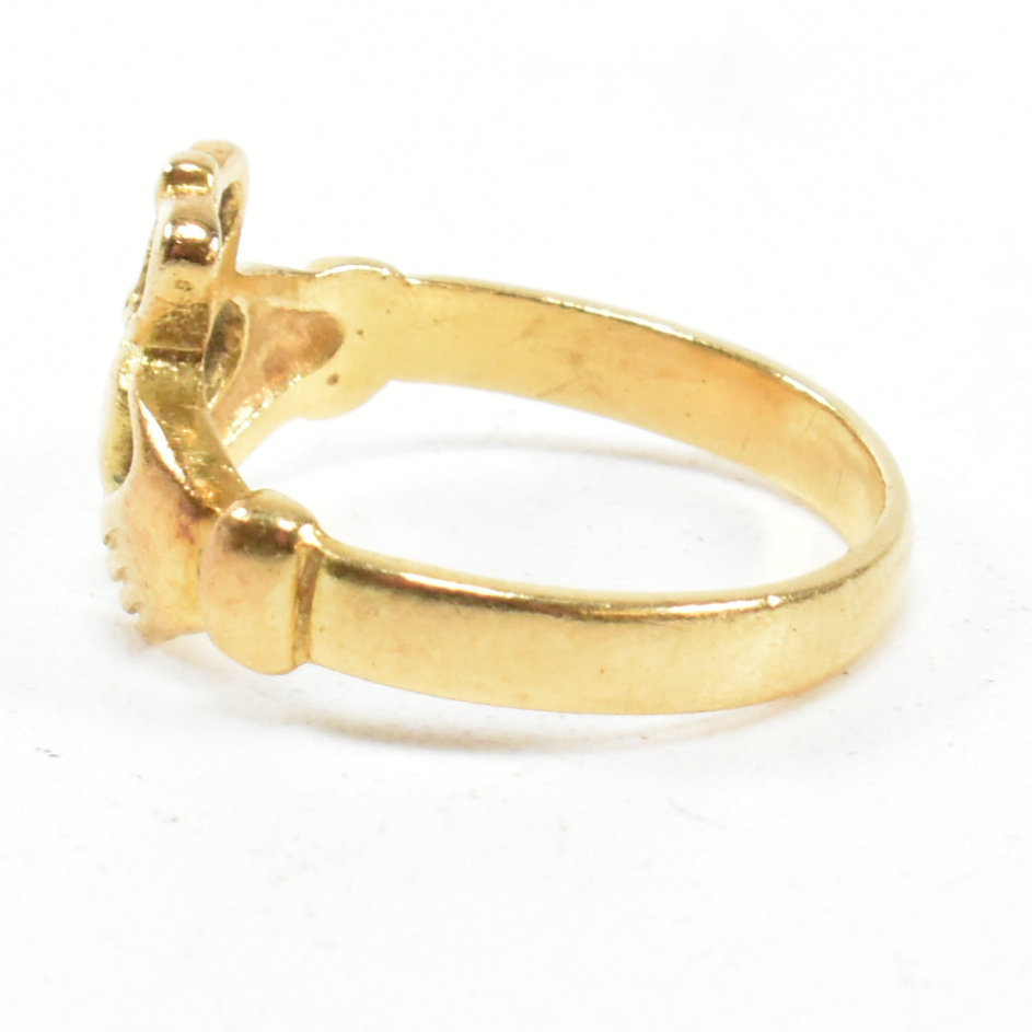 18CT GOLD CLADDAGH RING - Image 3 of 5