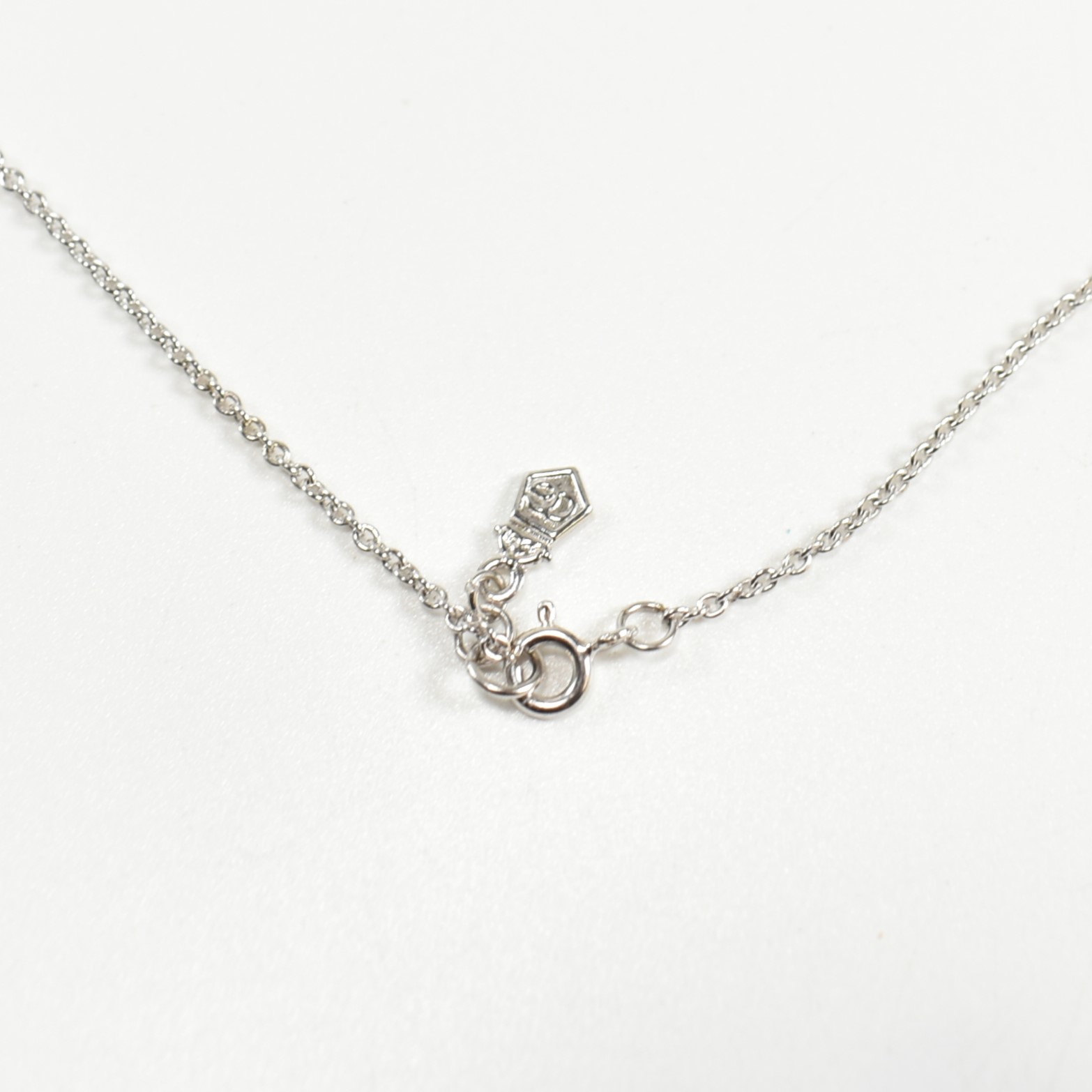 HALLMARKED SILVER CLOGAU CELTIC HEART PENDANT NECKLACE - Image 4 of 6