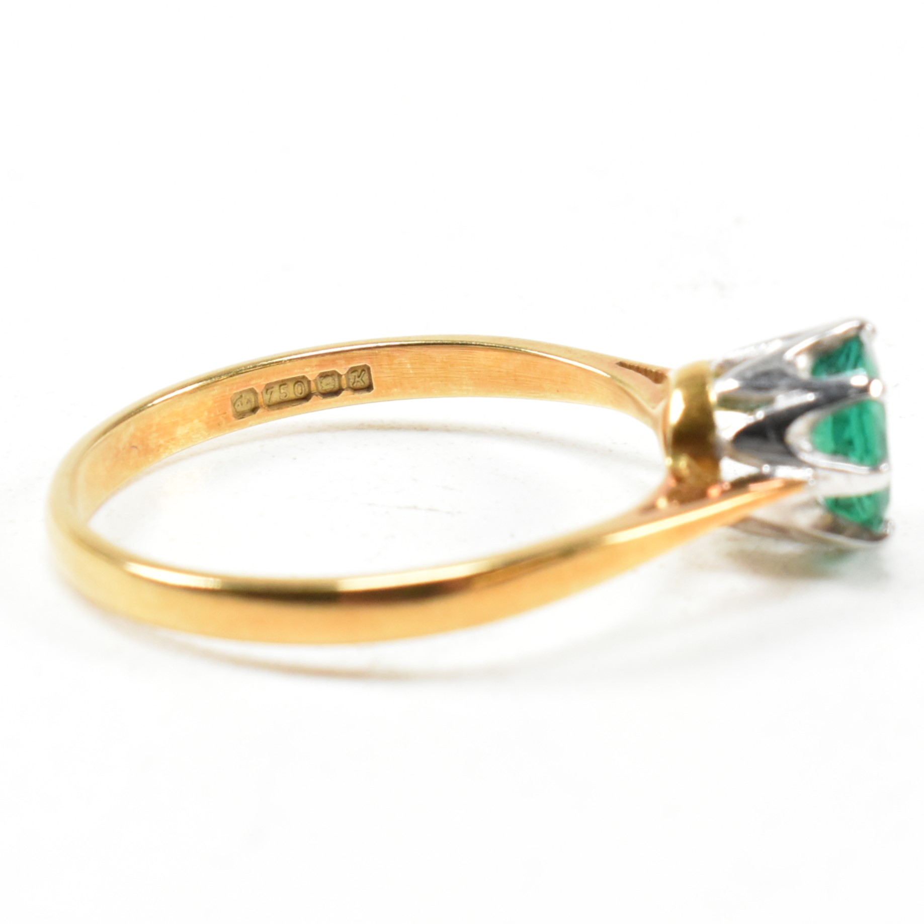 HALLMARKED 18CT GOLD & EMERALD SOLITAIRE RING - Image 5 of 10