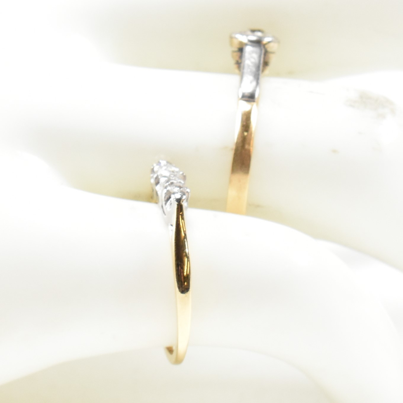 TWO 18CT GOLD & PLATINUM DIAMOND RINGS - Bild 7 aus 7