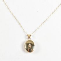 9CT GOLD & WHITE STONE LOCKET PENDANT NECKLACE