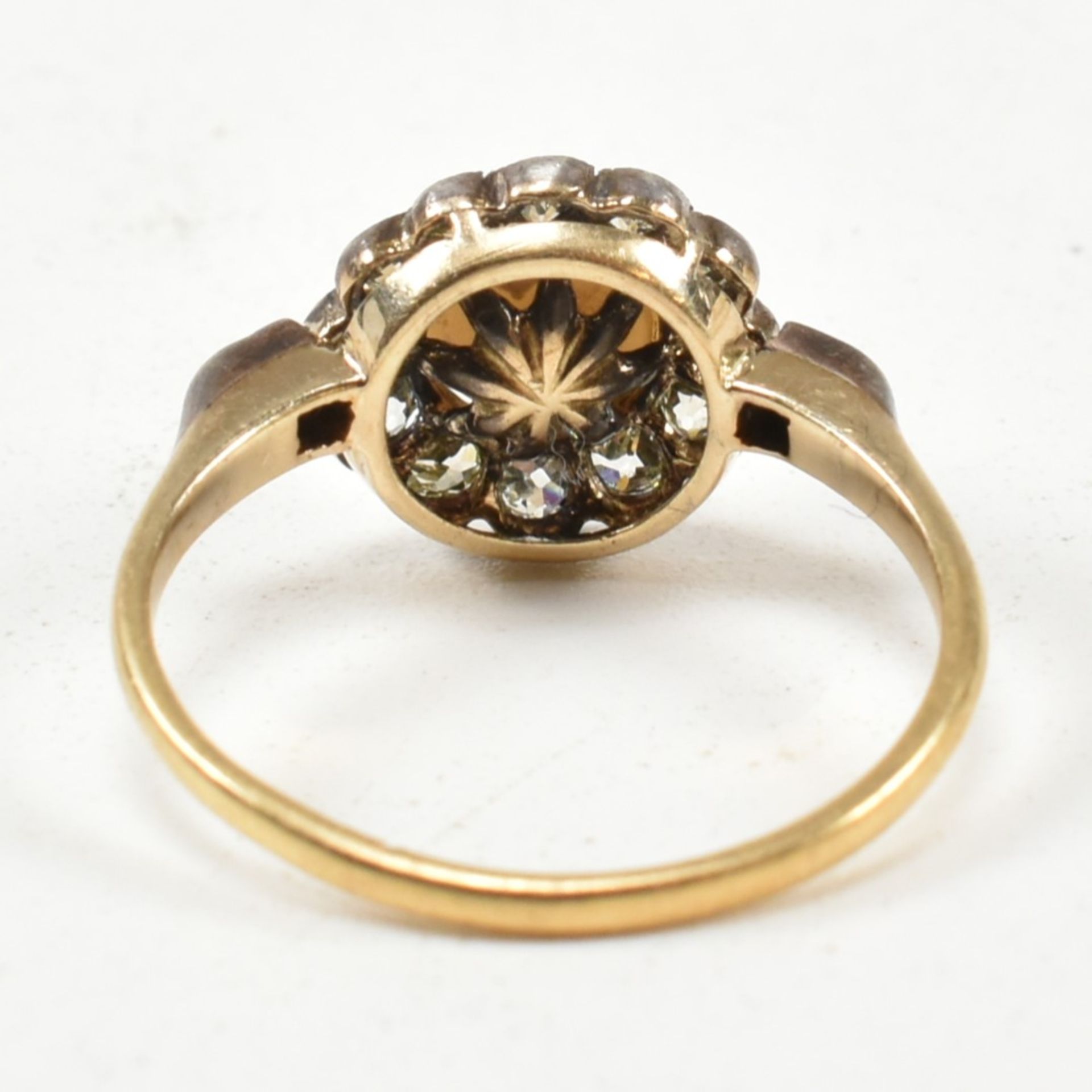 EARLY 20TH CENTURY PEARL & DIAMOND CLUSTER RING - Bild 3 aus 8