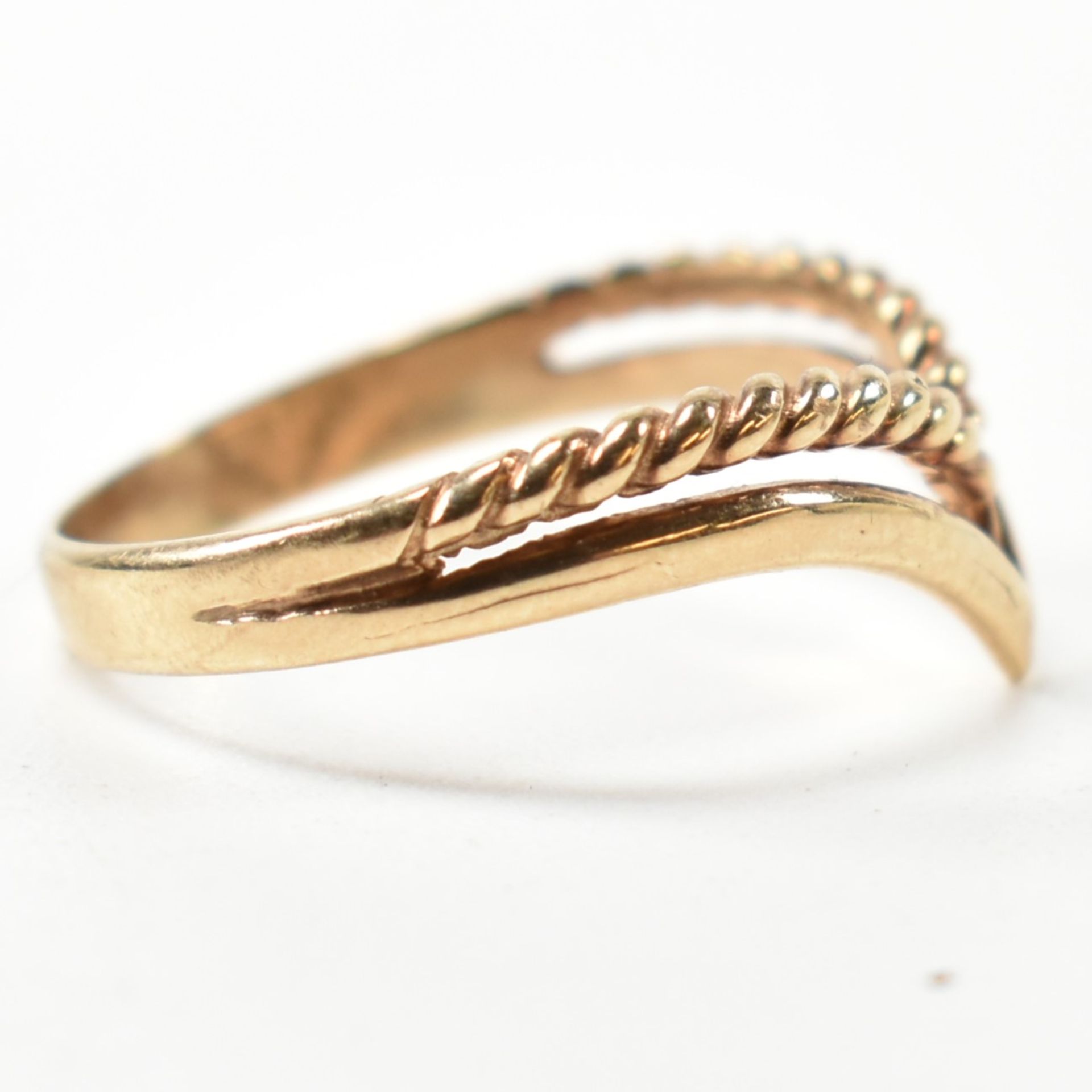 HALLMARKED 9CT GOLD TWO STRAND WISHBONE RING - Image 4 of 9