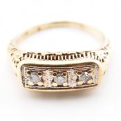 VINTAGE 10CT GOLD & DIAMOND THREE STONE RING