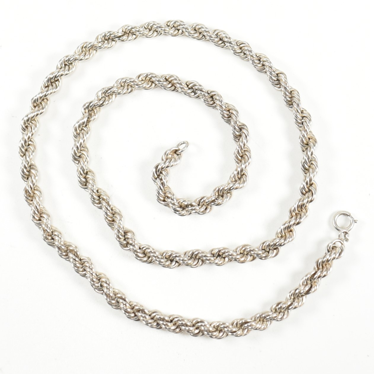 SILVER TWISTED ROPE CHAIN NECKLACE - Image 3 of 4