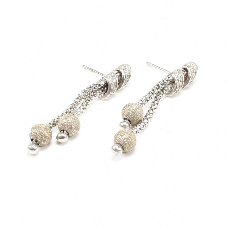 18CT WHITE GOLD & WHITE STONE STUD DROP EARRINGS - Image 4 of 4