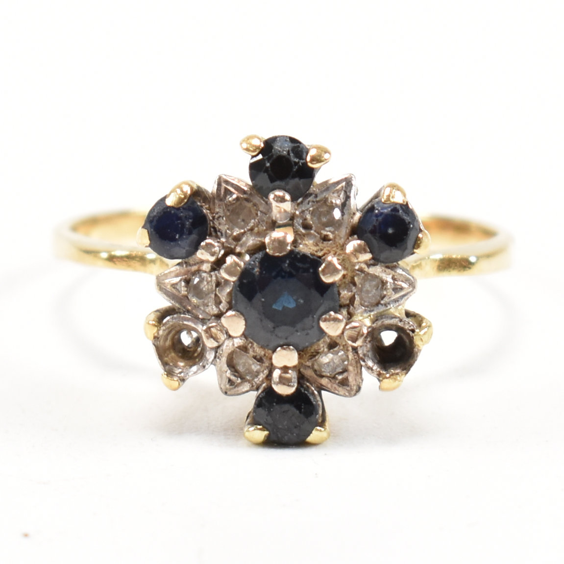 18CT GOLD SAPPHIRE & DIAMOND RING - AF - Image 2 of 8