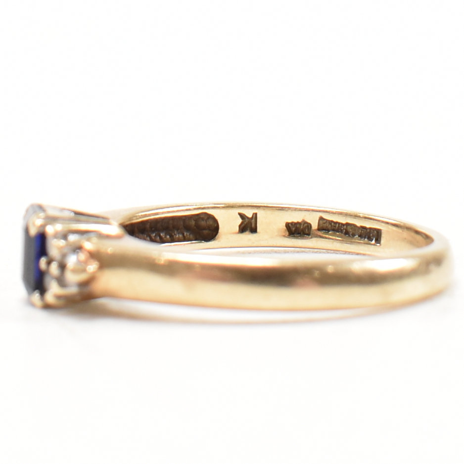 HALLMARKED 9CT GOLD DIAMOND & SYNTHETIC SAPPHIRE RING - Image 3 of 9