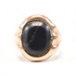 ANTIQUE YELLOW METAL & BLACK STONE SIGNET RING