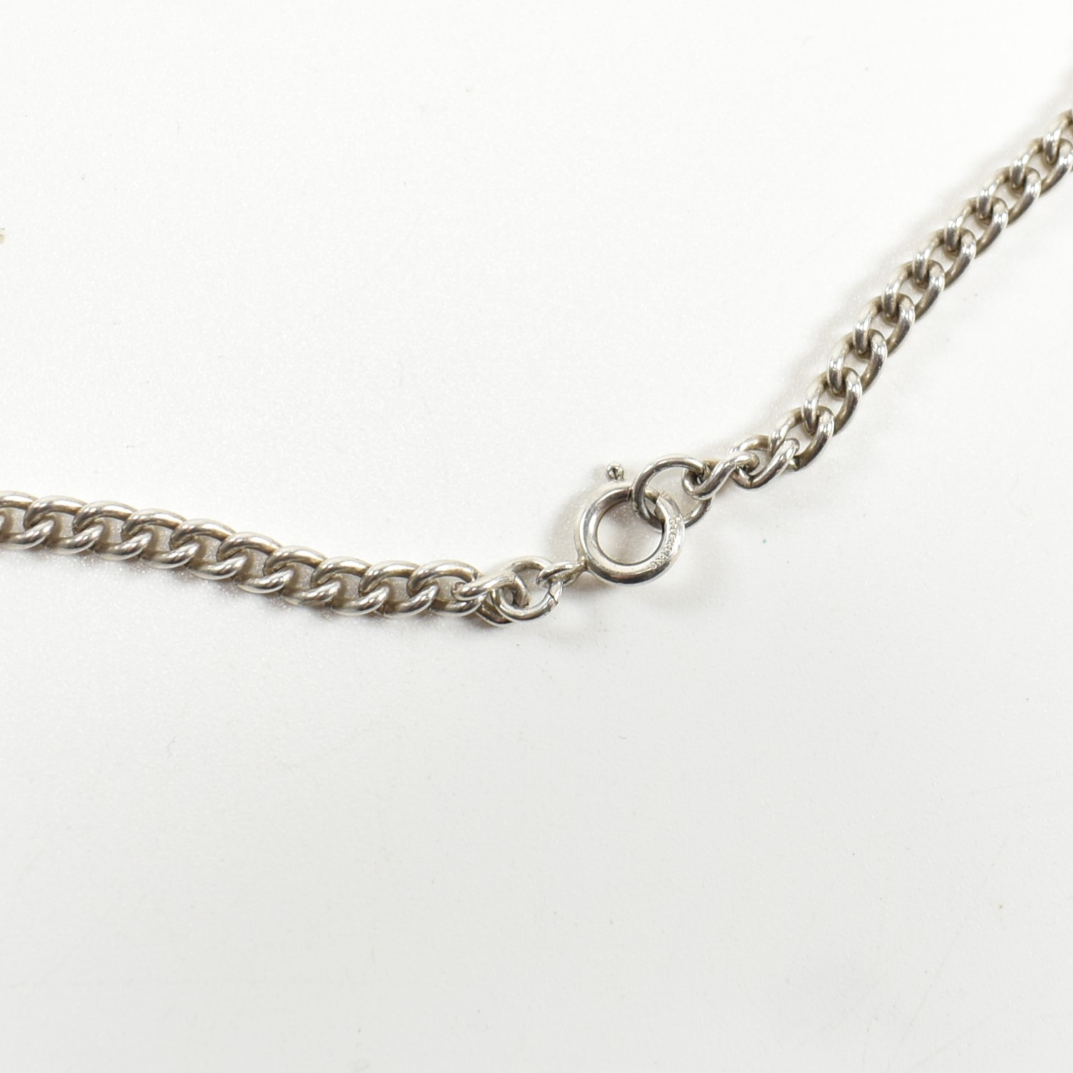 HALLMARKED SILVER ALBERT CHAIN SHIELD FOB ON CURB LINK CHAIN NECKLACE - Image 4 of 6