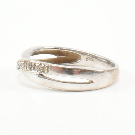HALLMARKED 9CT WHITE GOLD & DIAMOND CROSSOVER RING - Image 2 of 2