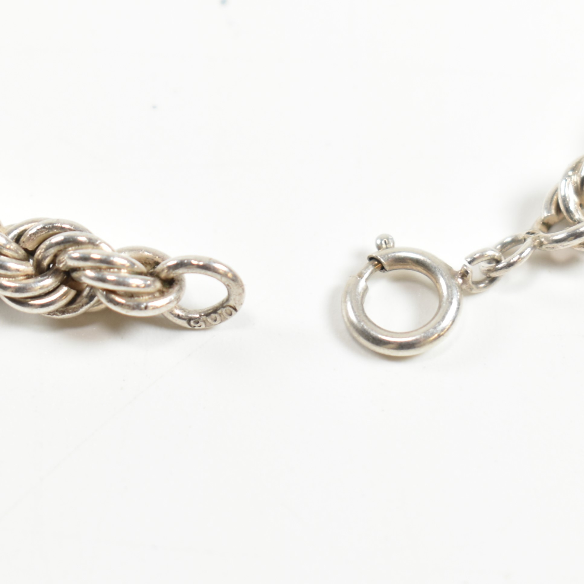 SILVER TWISTED ROPE CHAIN NECKLACE - Image 2 of 4