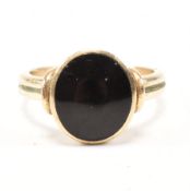 HALLMARKED 9CT GOLD & BLACK STONE RING