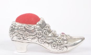 VICTORIAN 19TH CENTURY STYLE HIGH HEEL SHOE PIN CUSHION