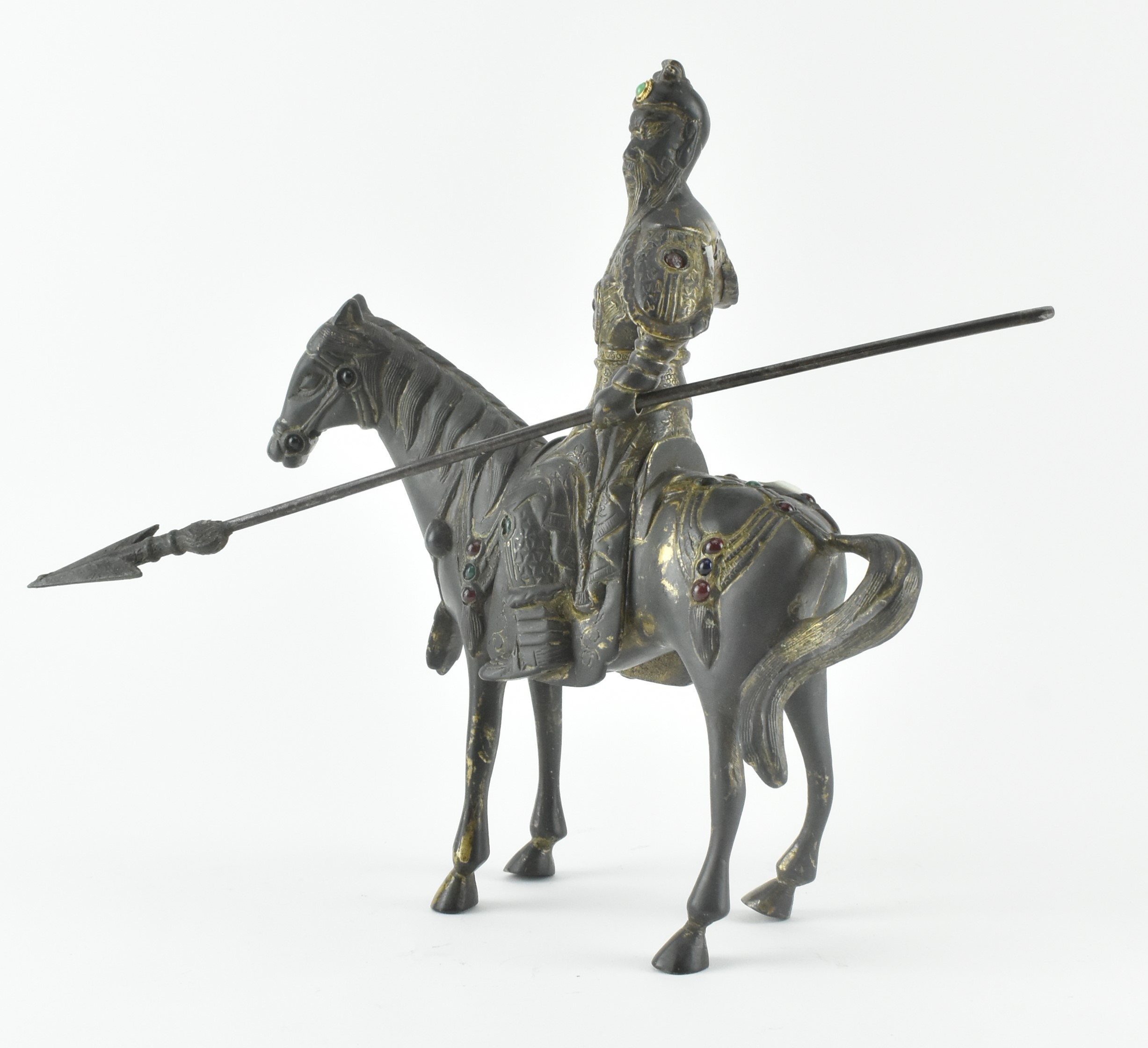 BRONZE FIGURINE OF A WARRIOR ON HORSEBACK 关公和赤兔马铜像 - Image 2 of 6
