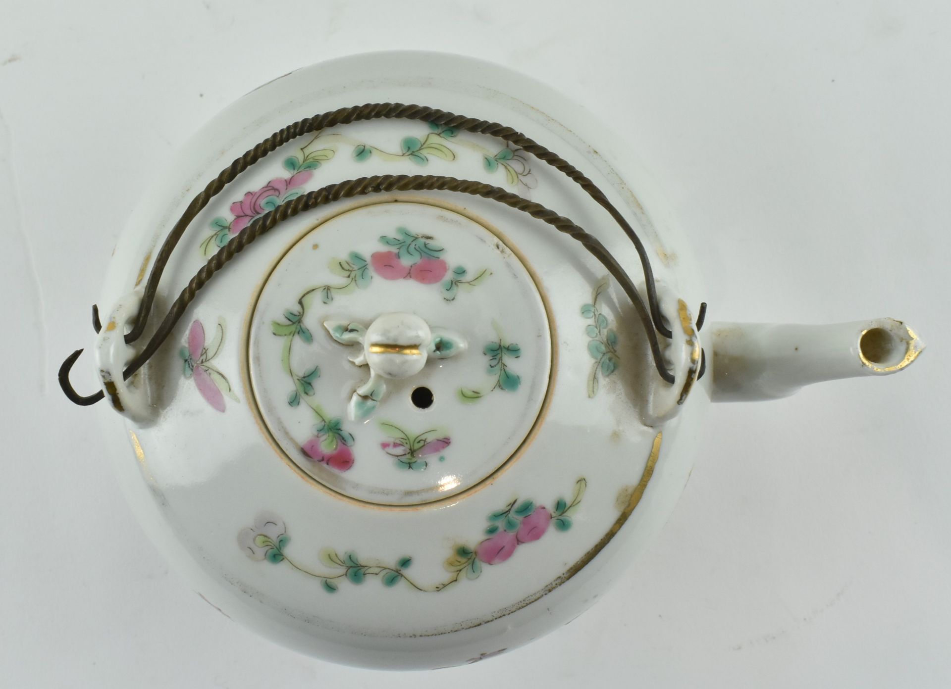 LATE QING DYNASTY FAMILE ROSE TEAPOT 晚清 粉彩戏婴茶壶 - Image 3 of 7