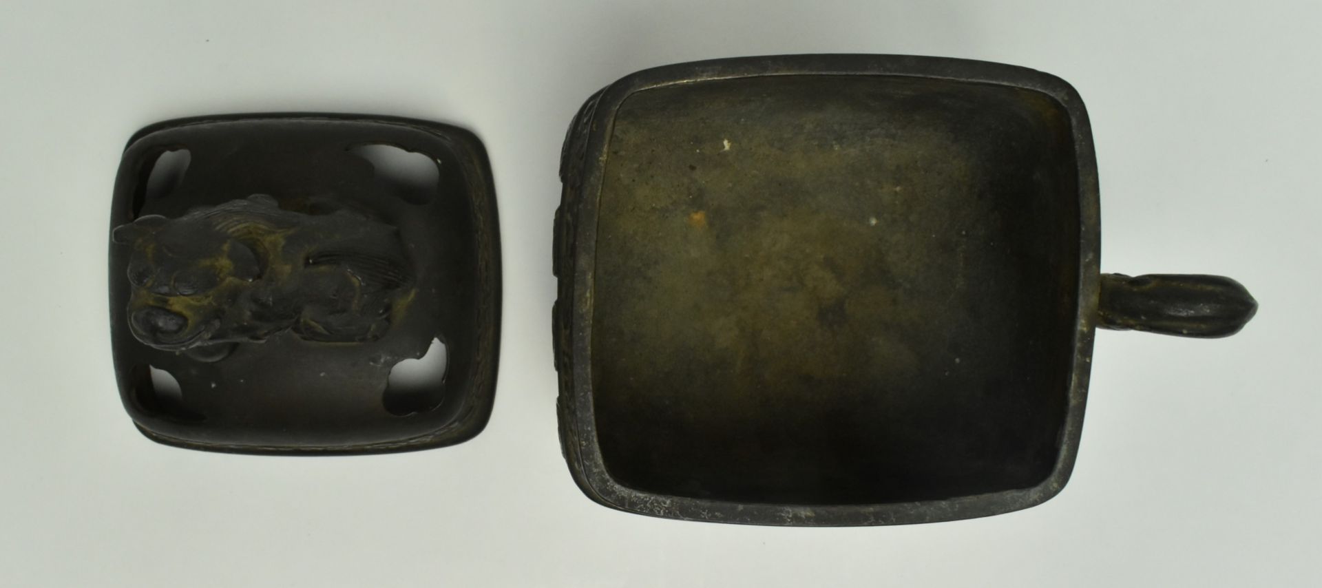 POSSIBLY MING OR LATER BRONZE CENSER COVER 铜香炉 - Image 5 of 7