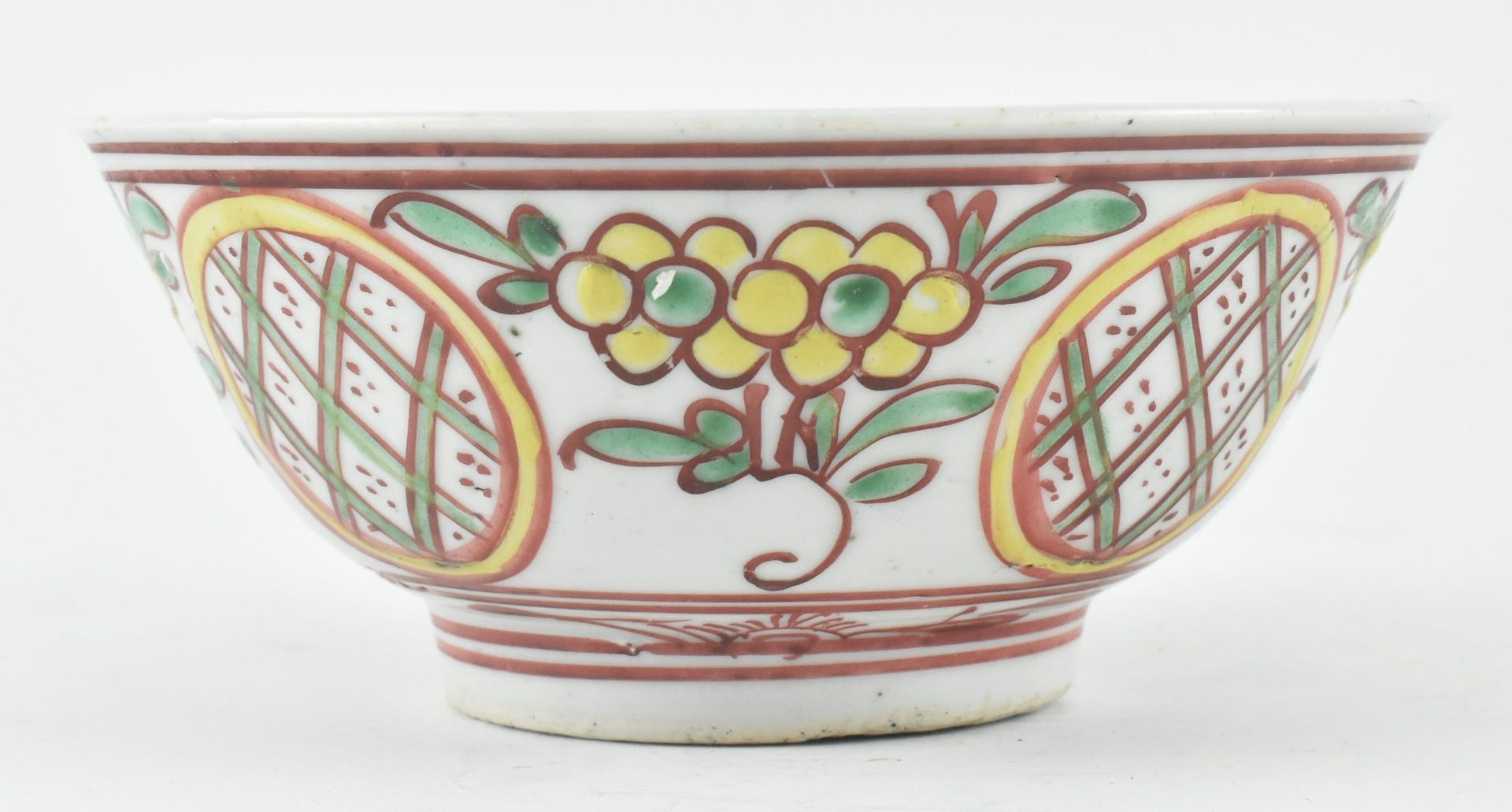 MING OR LATER TRI-COLOURED BOWL 明 红黄绿彩绘碗 - Image 2 of 6