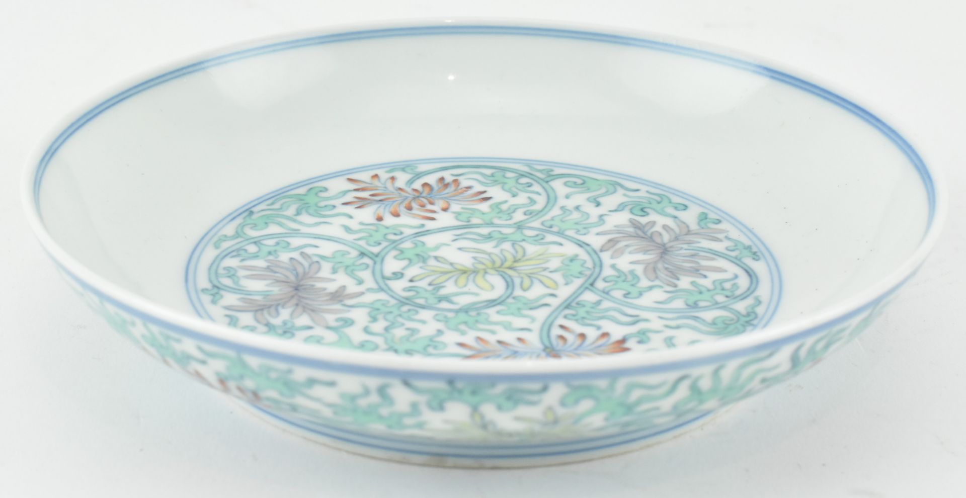 DOUCAI CHRYSANTHEMUM PLATE, YONGHZHEN MARKED - Image 4 of 7