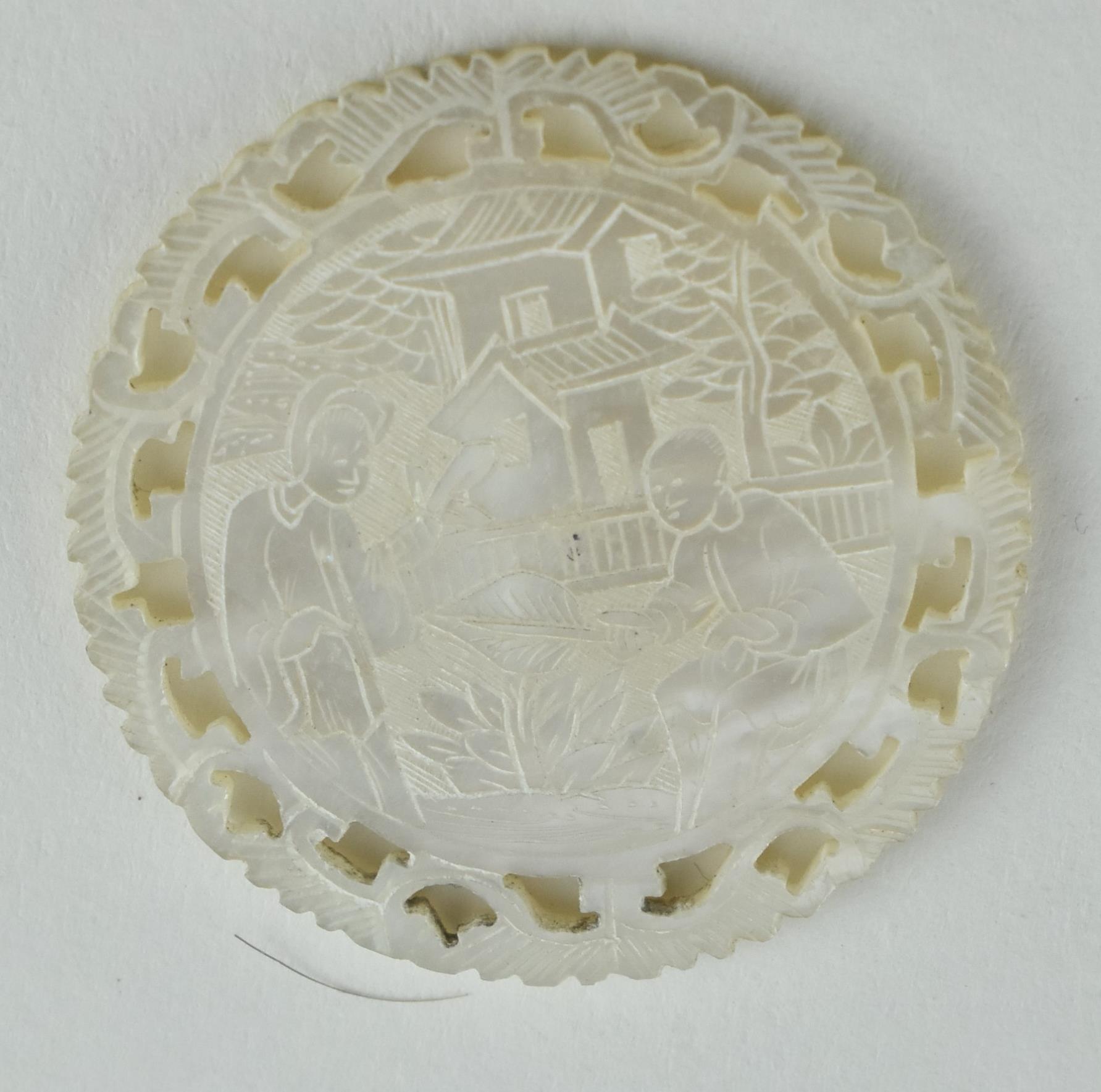 QING DYNASTY MOTHER OF PEARL GAMING TOKENS 清十三行贝母筹码 - Image 3 of 11